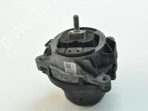 Used Engine mount BMW 3 (F30, F80) 330 d (258 hp) 9898094