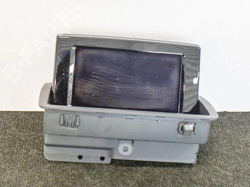 Used Display monitor AUDI Q3 (8UB, 8UG) 2.0 TDI (150 hp) 28430154