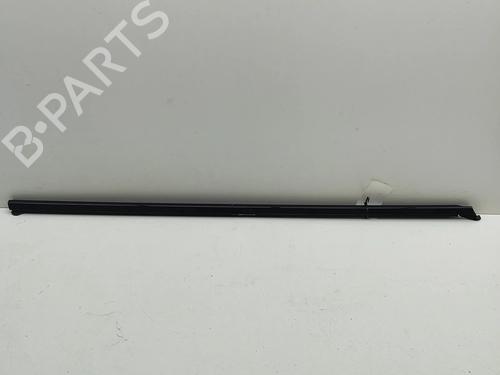 Dørlist Dørlist PORSCHE MACAN (XAB) 4S Electric 4 (XABDC1) (517 hp) 33433259 33433259