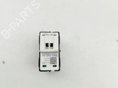 Switch LAND ROVER DEFENDER Station Wagon (L663) P525 4x4 | BP32525602I30