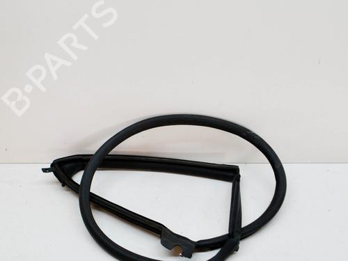 Rubber door seal TESLA MODEL S (5YJS) 90D AWD | BP14639482C142 