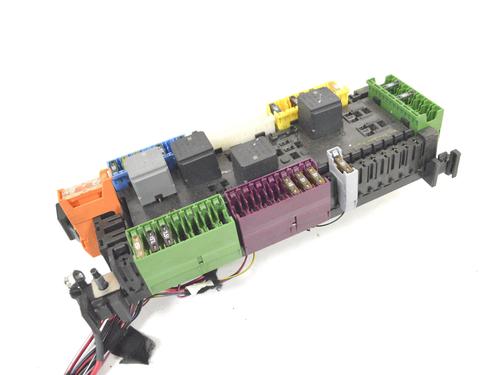 Fuse box LAND ROVER RANGE ROVER IV (L405) 4.4 SDV8 4x4 | BP30213842E1