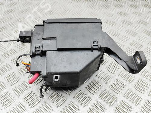 Used Fuse box Fuse box 38239297 38239297