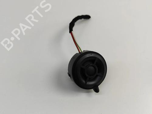 altavoz-porsche-cayenne-9ya-2017-28433194 main image