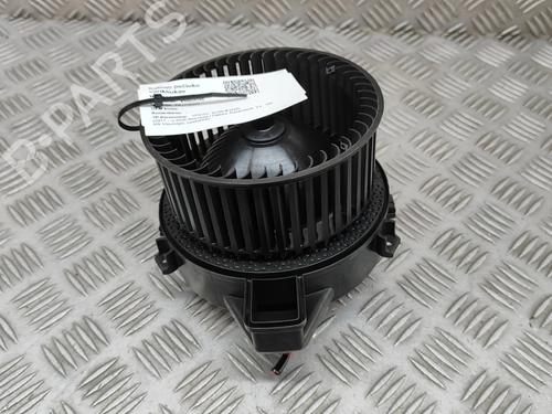 Used Heater blower motor Heater blower motor VOLVO XC60 II (246) B5 Mild-Hybrid (250 hp) 28171742 28171742