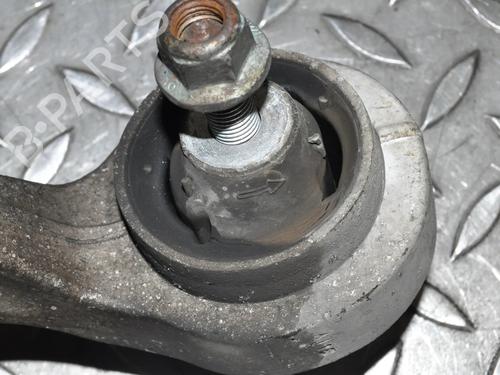 Venstre fortil bærearm AUDI A4 B7 Avant (8ED) 2.7 TDI (180 hp) 30256536