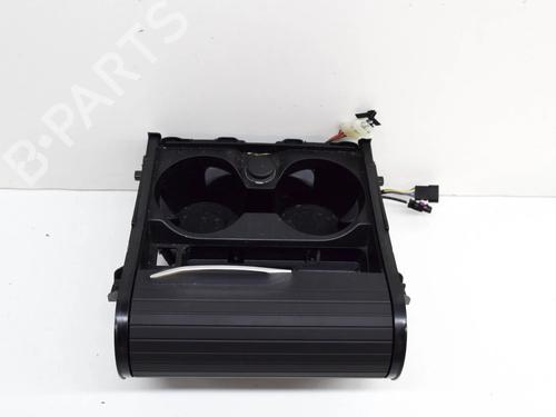 Używane Uchwyt na kubki / Przedmioty BMW X3 (G01, F97, G08) xDrive M40 d (326 hp) 27764617