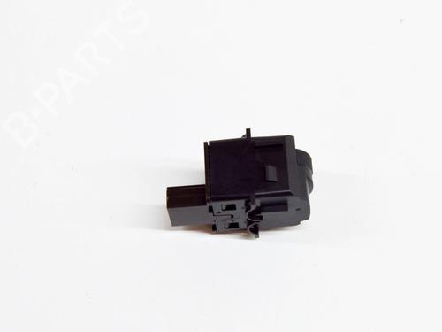 Switch PEUGEOT 2008 II (UD_, US_, UY_, UJ_, UR_, UC_) 1.2 PureTech 100 (USHNK) | BP11042000I30 