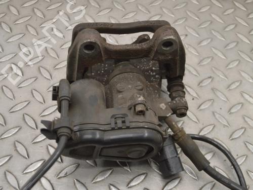 Left rear brake caliper INFINITI Q30 1.5 D | BP30232289M107