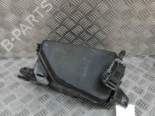 Sikringsdåse TOYOTA RAV 4 V (_A5_, _H5_) 2.5 Hybrid (AXAH52) (218 hp) 29227111