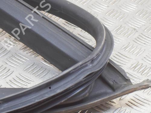 Rubber door seal MASERATI QUATTROPORTE VI 3.0 D | BP14622582C142 