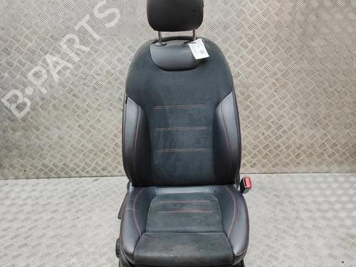 right-front-seat-mercedes-benz-eqa-h243-2021-38706356 main image