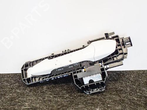 Used Rear left exterior door handle MERCEDES-BENZ GLA-CLASS (X156) GLA 180 (156.942) (122 hp) 6743812