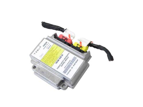 Airbag module TESLA MODEL S (5YJS) 75D AWD | BP30244378M53