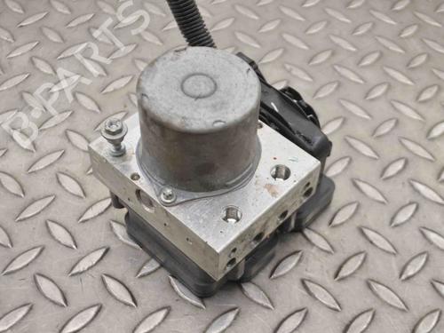 Pompe ABS TESLA MODEL 3 (5YJ3) EV AWD (441 hp) 30231545