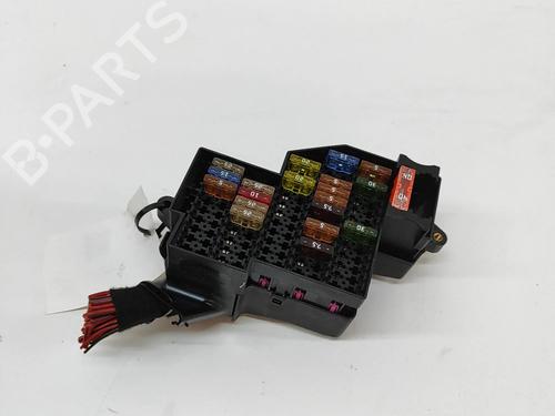 fuse-box-porsche-panamera-970-2009-2010-2011-2012-2013-2014-2015-2016-2017-27282296 main image