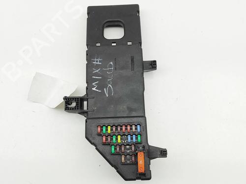 Used Fuse box TOYOTA HILUX VI Pickup (_N1_) 2.0 (RZN142) (92 hp) 30394841