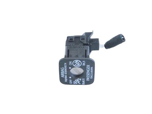 switch-lexus-rx-_l2_-2015-33364254 main image