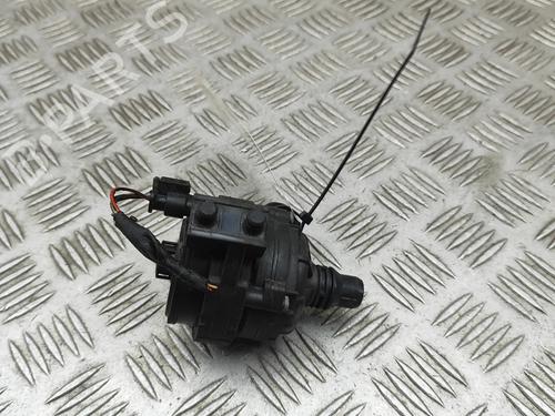 Used Auxiliary water pump Auxiliary water pump BMW X5 (G05, F95) xDrive 30 d Mild-Hybrid (286 hp) 32973689 32973689