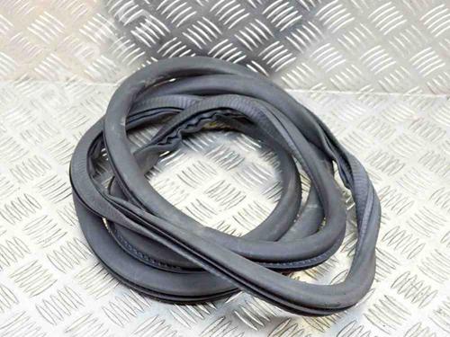 Used Rubber door seal PORSCHE PANAMERA (970) 3.0 D (250 hp) 14622897