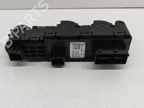 Right front window switch PEUGEOT 2008 II (UD_, US_, UY_, UJ_, UR_, UC_) 1.2 PureTech 130 (USHNS, URHNS) | BP28553188I26 