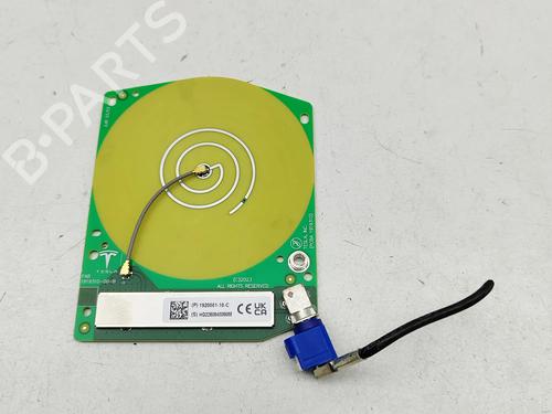 Used Antenna/Base Antenna/Base TESLA MODEL Y (5YJY) EV (347 hp) 33465051 33465051
