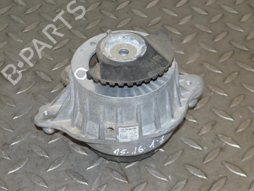 Used Engine mount Engine mount MERCEDES-BENZ E-CLASS Coupe (C238) E 220 d (238.314) (194 hp) 33347665 33347665