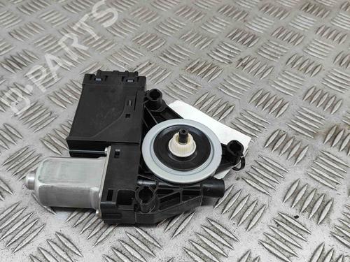 Rudehejsemotor bagstkærm venstre VOLVO XC60 II (246) B5 Mild-Hybrid (250 hp) 28446584