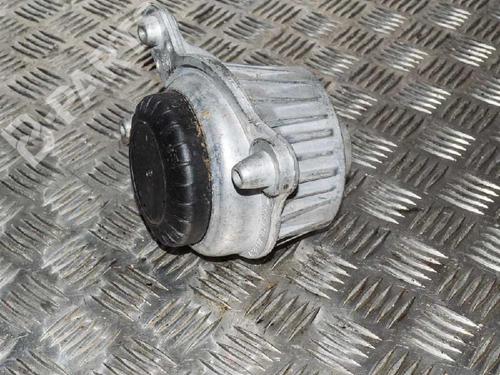 Engine mount MERCEDES-BENZ C-CLASS (W205) C 220 BlueTEC / d (205.003) | BP6725138M89
