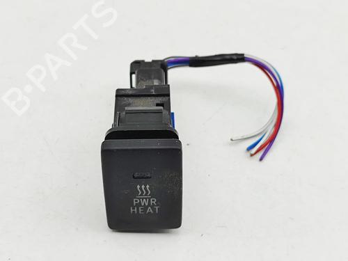 switch-toyota-hilux-viii-pickup-_n1_-2015-34037365 main image