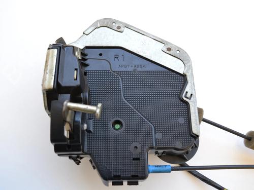 Rear right lock LEXUS IS II (_E2_) 220d (ALE20) | BP9863099C99 