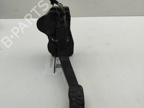 pedal-ford-transit-v363-van-fcd-fdd-2013-33394981 main image