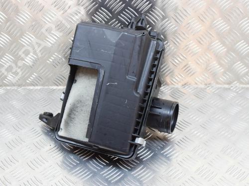 Used Air filter box NISSAN QASHQAI II (J11, J11_) 1.2 DIG-T (115 hp) 6768798