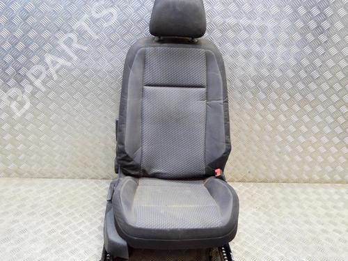 right-front-seat-vw-passat-b8-variant-3g5-cb5-16-tdi-5q4881106m-2014-13386363 main image
