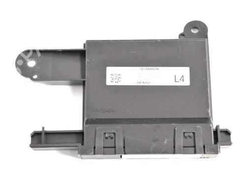 Used Electronic module TOYOTA COROLLA Hatchback (_E21_, _EA1_, _EH1_) 1.8 Hybrid (ZWE211, ZWE219) (122 hp) 30267338