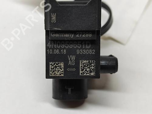 Electronic sensor PORSCHE CAYENNE (9YA) 3.0 E-Hybrid AWD (9YAAE1) | BP27766332M84 