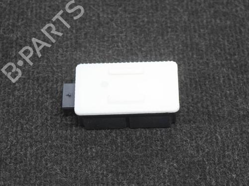 Used Electronic module TESLA MODEL 3 (5YJ3) EV AWD (351 hp) 27748358