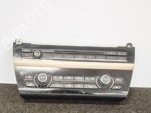 Used Electronic module BMW 5 Touring (F11) 530 d (245 hp) 6757325