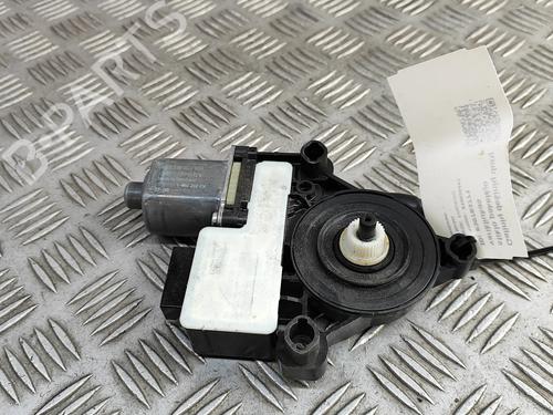right-rear-window-motor-vw-golf-vii-5g1-bq1-be1-be2-2012-2013-2014-2015-2016-2017-2018-2019-2020-2021-27295465 main image