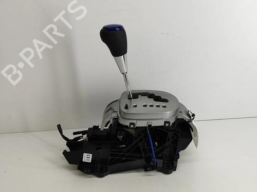 Levier de vitesses TOYOTA YARIS (_P13_) 1.5 Hybrid (NHP130_, NHP130) (101 hp) 19283897