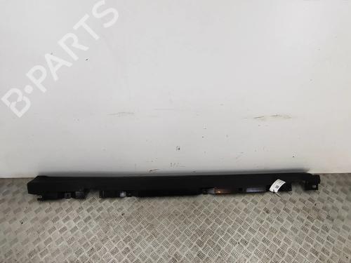 Højre sidekjole MERCEDES-BENZ GLB (X247) GLB 200 Mild-Hybrid (247.687) (163 hp) 28436533