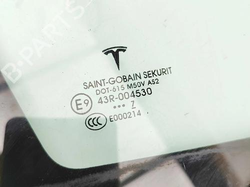 Front right quarter glass TESLA MODEL X (5YJX) 90D AWD | BP31297425C112