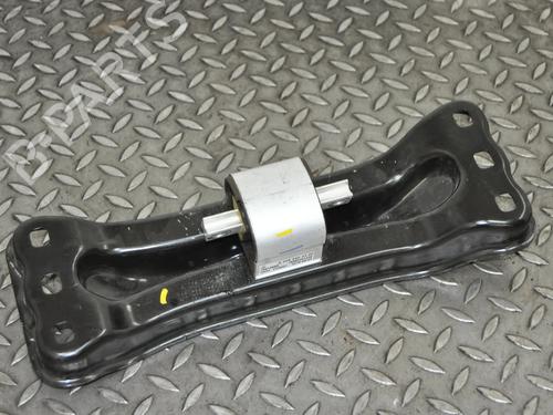Used Gearbox mount Gearbox mount MERCEDES-BENZ C-CLASS Coupe (C205) C 180 (205.340) (156 hp) 33375170 33375170
