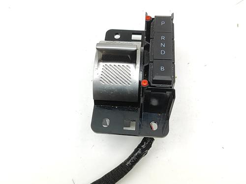 Selector da caixa Selector da caixa PEUGEOT 2008 II (UD_, US_, UY_, UJ_, UR_, UC_) e-2008 (UKZKXZ) (136 hp) 30131325 30131325