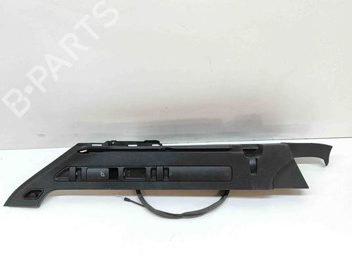 Używane Wykładzina bagażnika SKODA SUPERB III Estate (3V5) 2.0 TDI 4x4 (150 hp) 26302757