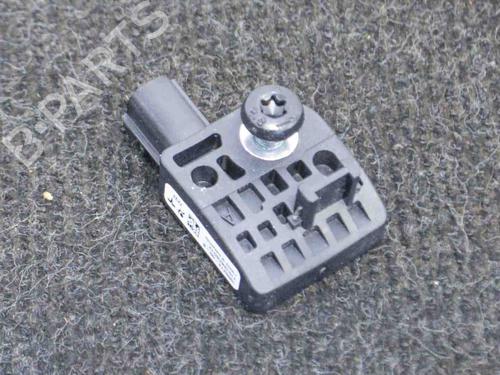 Used Electronic sensor TESLA MODEL S (5YJS) 75D AWD (525 hp) 20233407