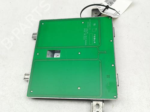 Electronic module TESLA MODEL Y (5YJY) Long Range All-wheel Drive | BP33625346M83 - Image 4