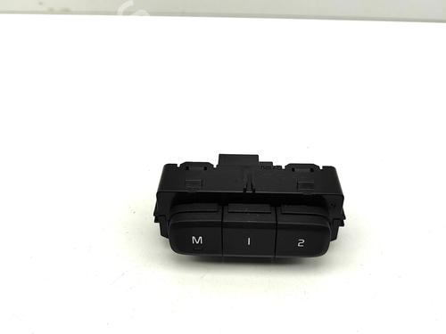 Used Switch VOLVO XC40 (536) B3 Mild-Hybrid (163 hp) 31859299