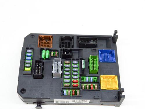 Used Fuse box PEUGEOT 308 II (LB_, LP_, LW_, LH_, L3_) 1.6 HDi / BlueHDi 115 (115 hp) 8841285