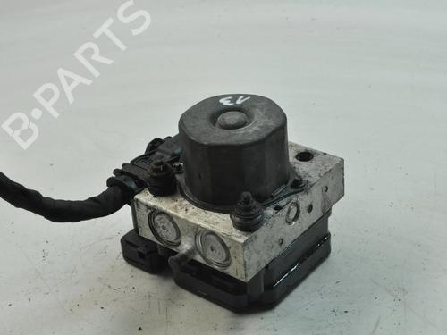 Used ABS pump ABS pump TESLA MODEL S (5YJS) 85D AWD (376 hp) 36042875 36042875